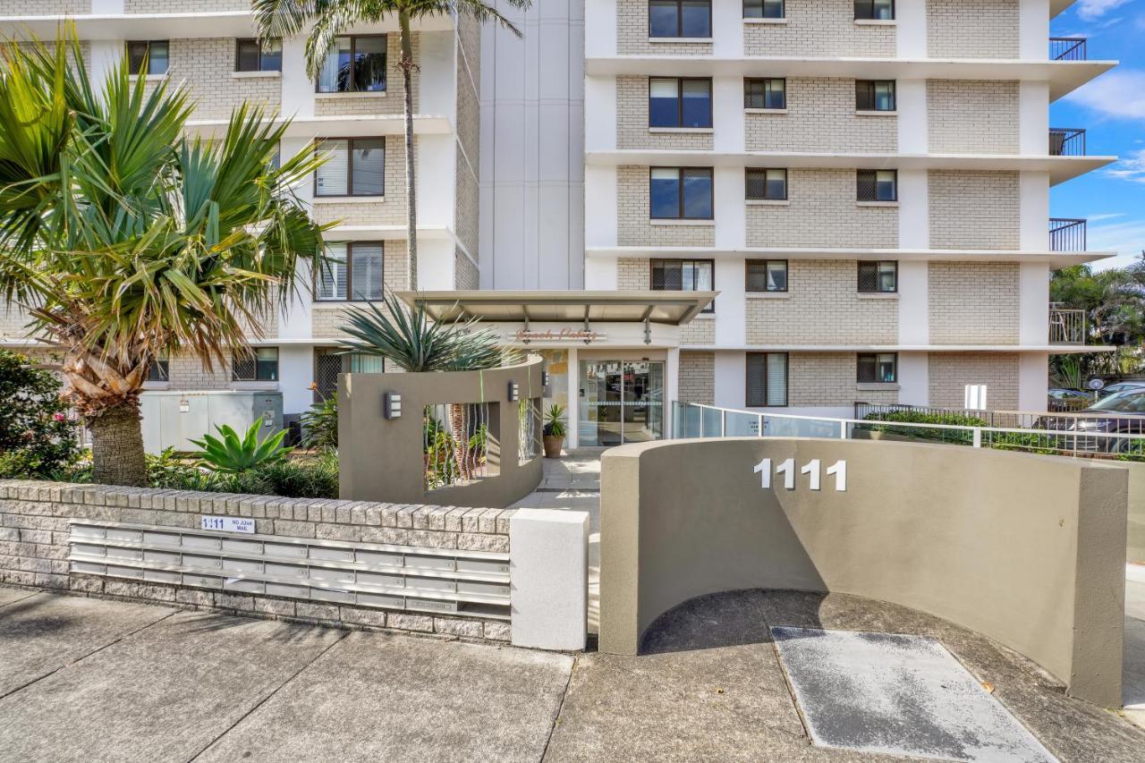 Beach Palms Holiday Apartments 골드코스트 외부 사진
