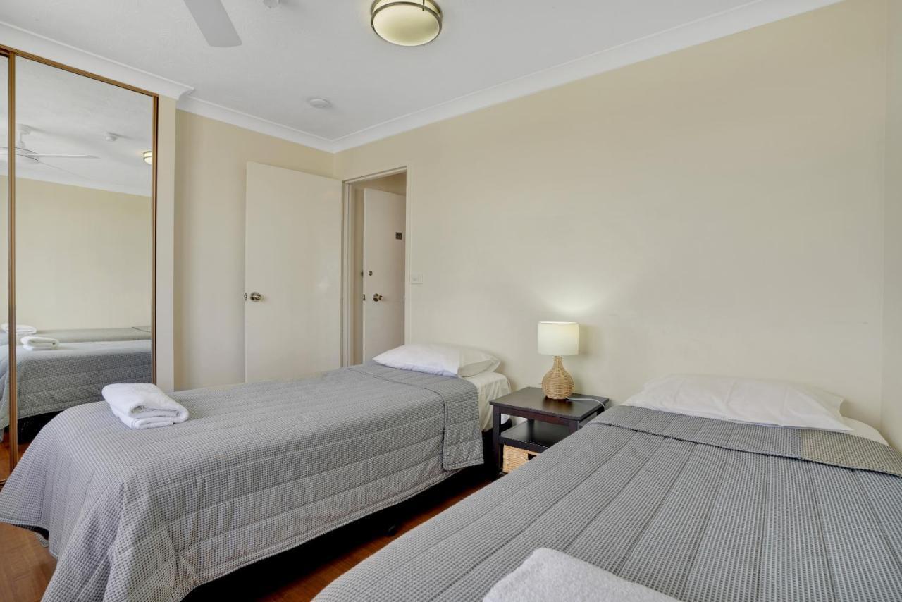 Beach Palms Holiday Apartments 골드코스트 외부 사진